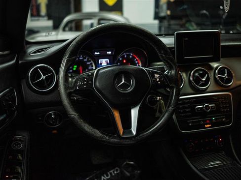 Used 2014 Mercedes-Benz CLA 250 4MATIC w/ Premium 1 Package image 15