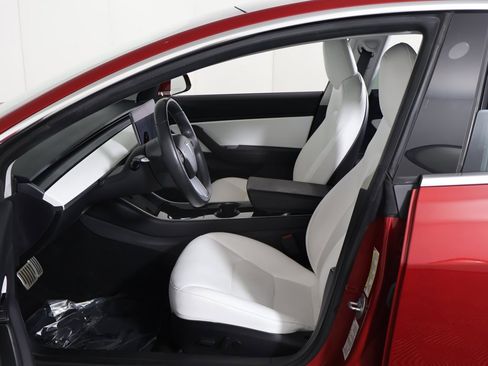Used 2018 Tesla Model 3 Long Range image 28