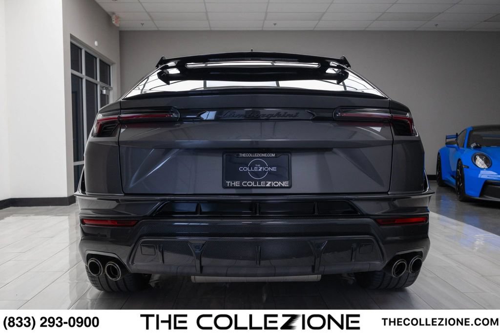 Used 2023 Lamborghini Urus Performante AWD/4WD image 22