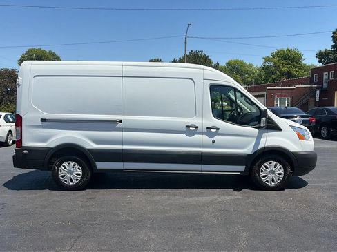 Used 2018 Ford Transit 250 148 Medium Roof RWD image 4