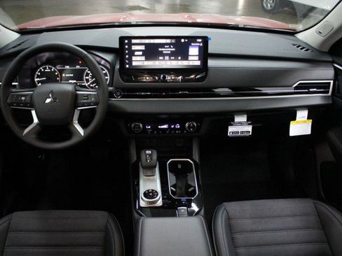 New 2026 Mitsubishi Outlander SE image 20