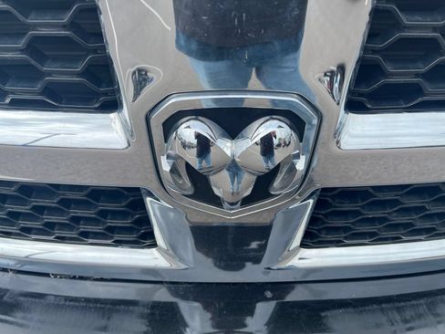 Used 2018 RAM 1500 Classic SLT AWD/4WD image 32