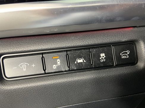 Used 2020 Kia Telluride SX w/ SX Prestige Package image 9