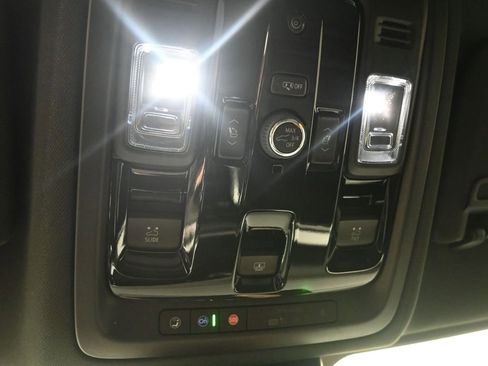 New 2026 Chevrolet Suburban RST image 21