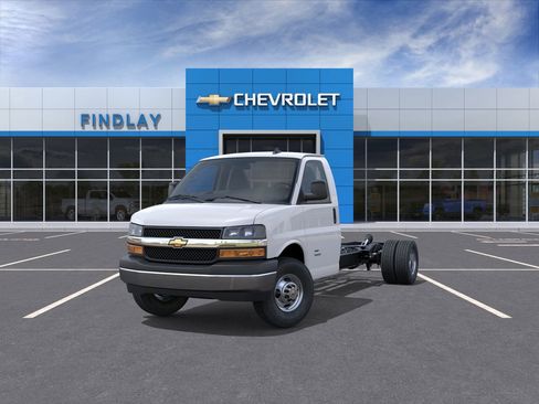 New 2025 Chevrolet Express 3500 1WT w/ Power Convenience Package image 30