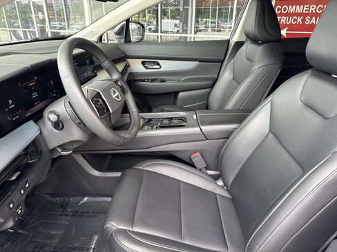 Used 2025 Nissan Murano SL w/ Cargo Package AWD/4WD image 15