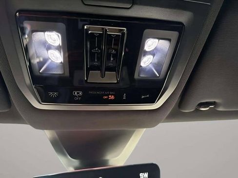 Used 2024 Volkswagen Atlas Cross Sport SEL R-Line image 24