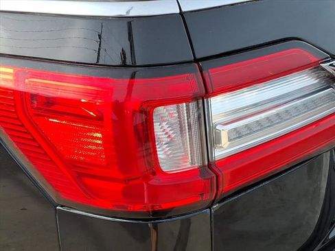 Used 2021 Lincoln Navigator Reserve w/ Luxury Package image 12