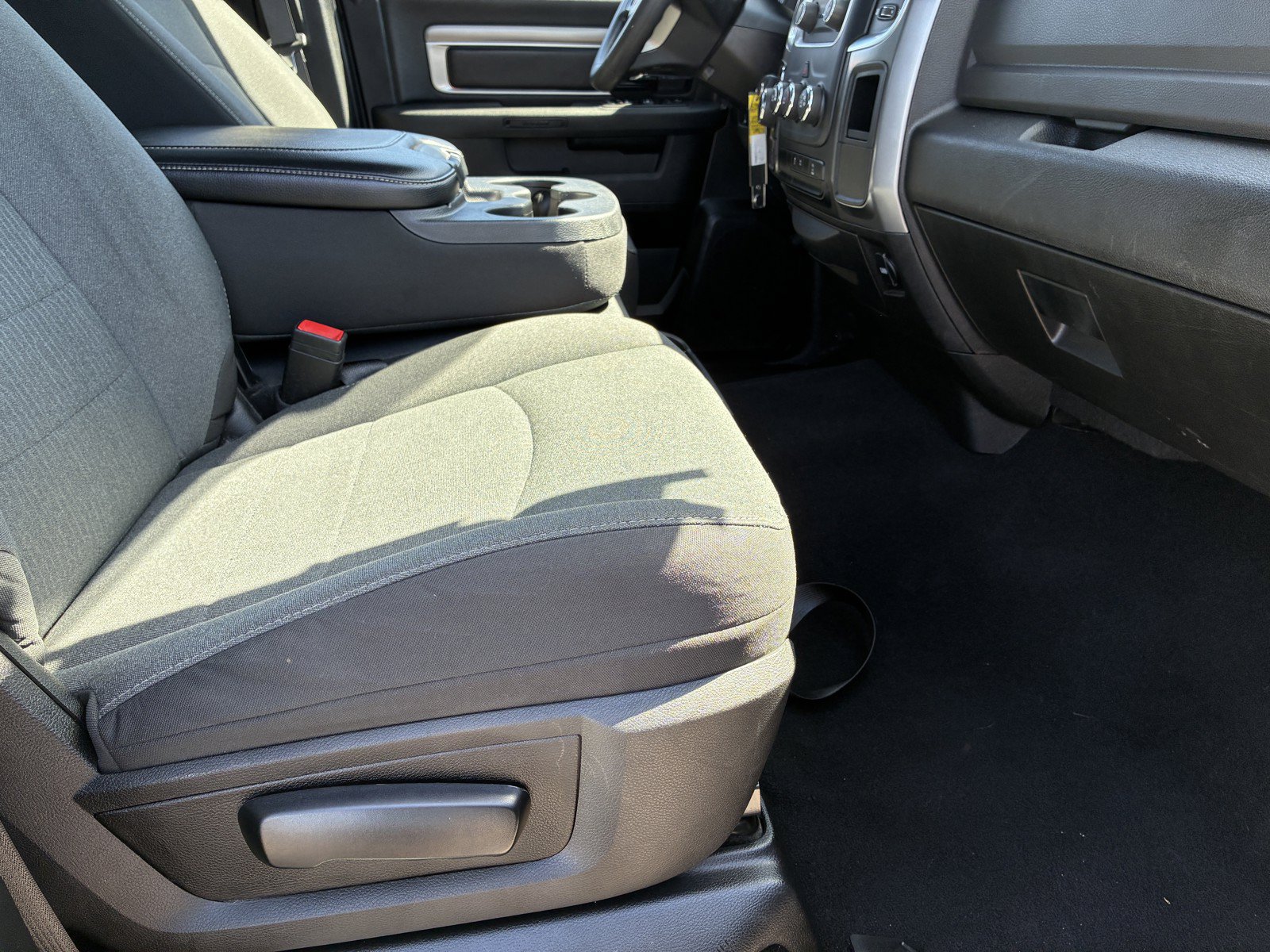 Used 2024 RAM 1500 Warlock AWD/4WD image 7