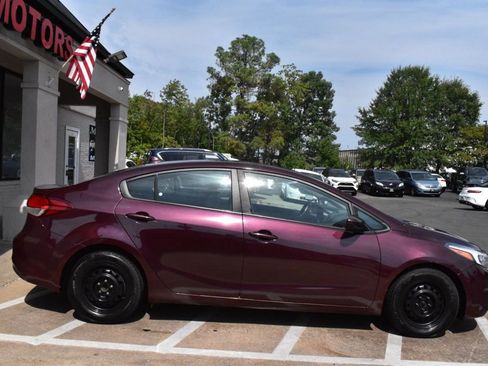 Used 2018 Kia Forte LX image 6