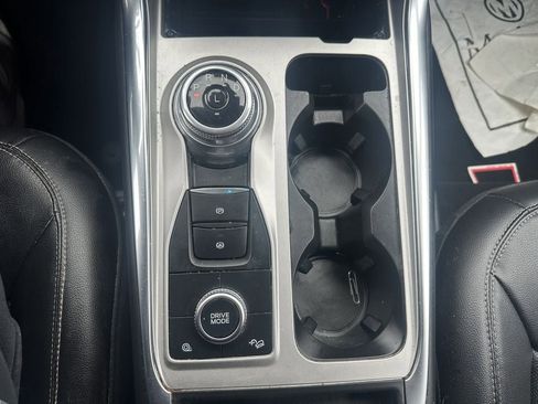 Used 2022 Ford Explorer Limited w/ Limited Technology Package image 19