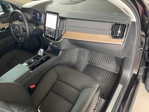 Used 2026 Volvo XC90 B6 Plus w/ Protection Package Premier AWD/4WD image 17