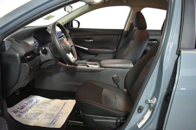 Certified 2025 Nissan Sentra SR FWD image 11