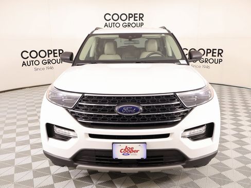 Used 2023 Ford Explorer XLT w/ Equipment Group 202A image 9