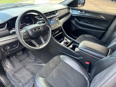 Certified 2023 Jeep Grand Cherokee L Laredo RWD image 22