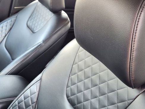 Used 2024 Ford Edge Titanium image 13