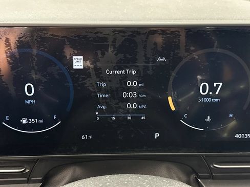 Used 2024 Hyundai Kona Limited FWD image 29
