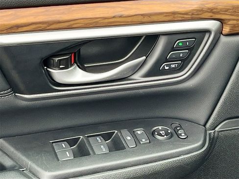 Used 2020 Honda CR-V Touring image 18