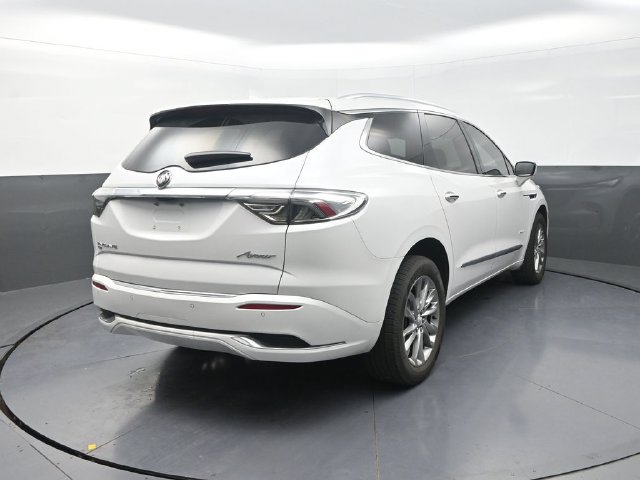 Used 2023 Buick Enclave Avenir w/ Avenir Technology Package AWD/4WD image 10