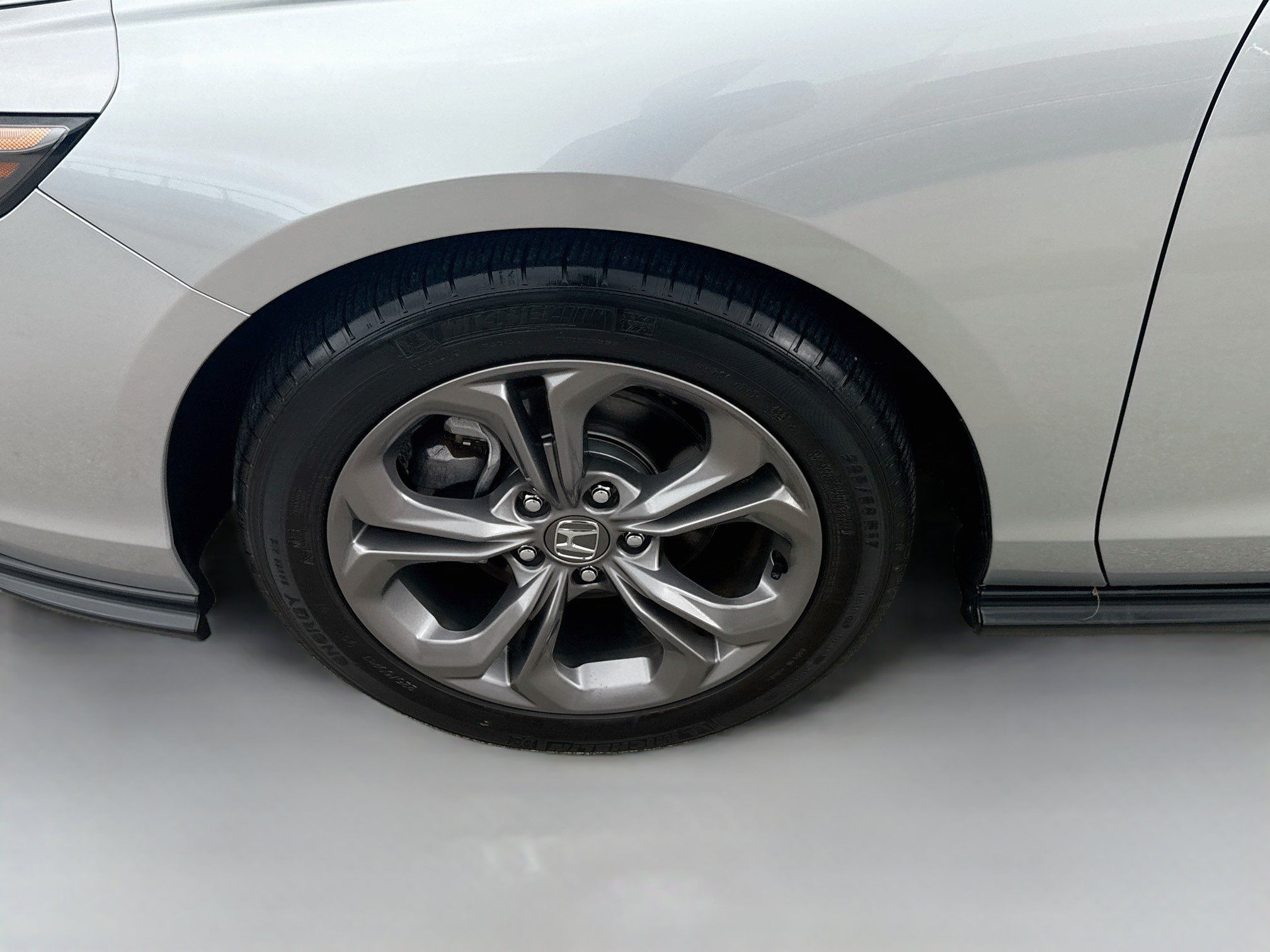 Certified 2024 Honda Accord EX image 35