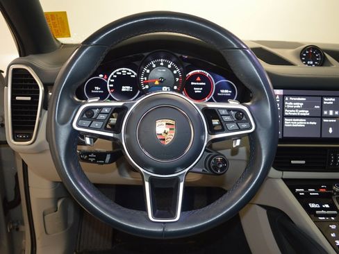 Certified 2021 Porsche Cayenne Coupe image 20