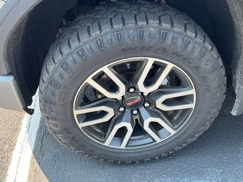 Used 2021 GMC Sierra 1500 AT4 image 4