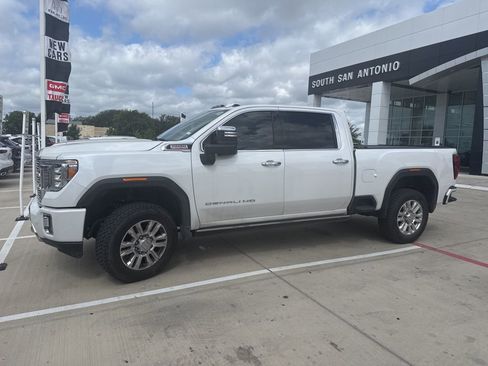 Used 2022 GMC Sierra 2500 Denali w/ Denali Ultimate Package AWD/4WD image 1