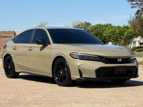 Used 2025 Honda Civic Sport image 2