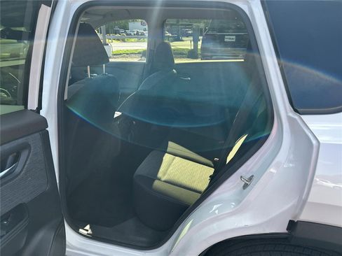 Used 2023 Nissan Rogue SV image 11