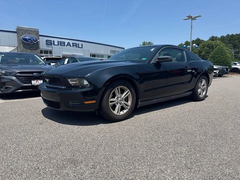 Used 2012 Ford Mustang Coupe RWD image 2