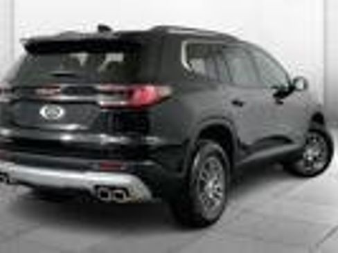 Used 2025 GMC Acadia Elevation image 4
