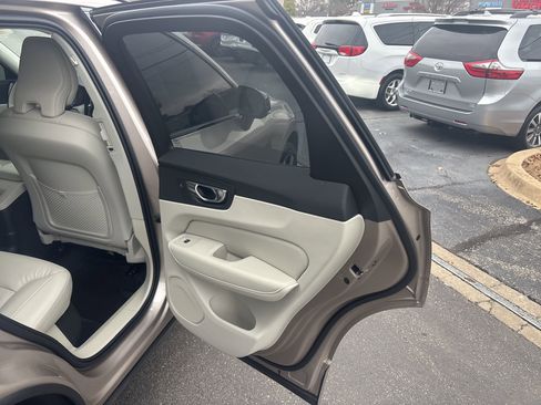 Used 2025 Volvo XC60 T8 Plus w/ Protection Package Premier image 21