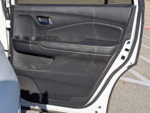 Used 2021 Honda Pilot EX image 25