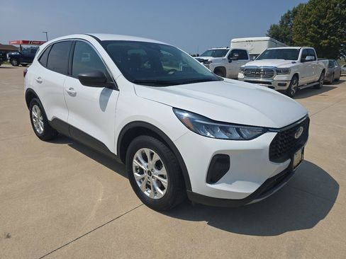 Used 2023 Ford Escape Active AWD/4WD image 12