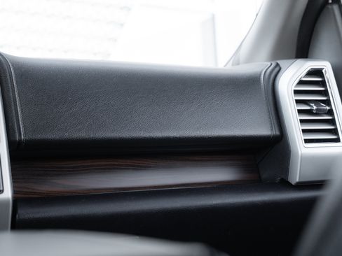 Used 2015 Ford F150 Lariat w/ Equipment Group 502A Luxury image 15