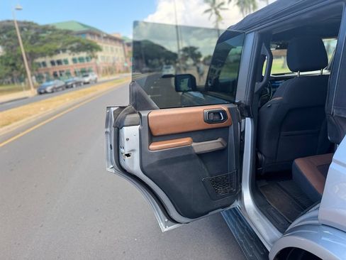 Used 2022 Ford Bronco Outer Banks AWD/4WD image 13