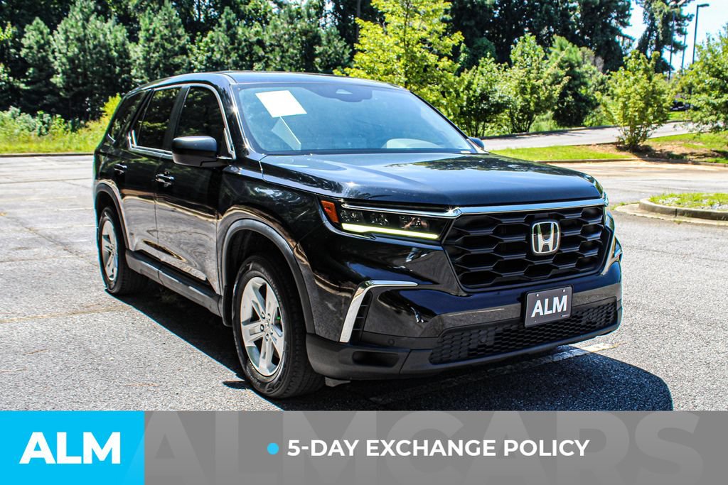 Used 2024 Honda Pilot LX image 3