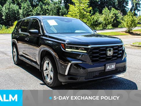 Used 2024 Honda Pilot LX image 3