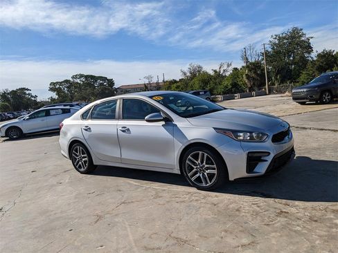 Used 2019 Kia Forte S image 3
