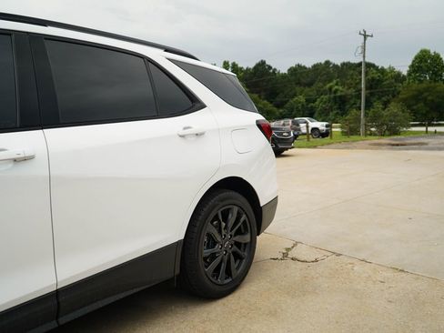Used 2022 Chevrolet Equinox RS w/ RS Leather Package FWD image 22