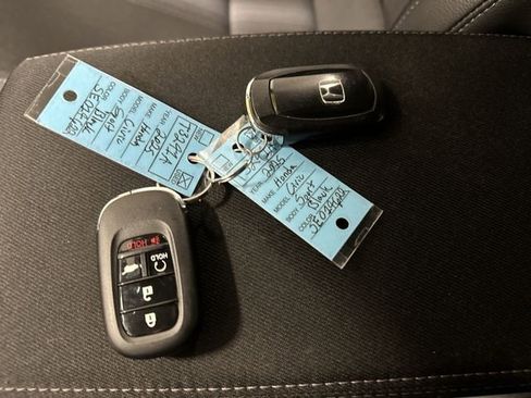 Used 2025 Honda Civic Sport image 32