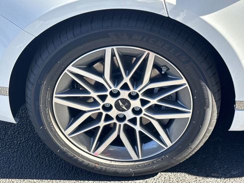 New 2026 Genesis G80 2.5T image 17