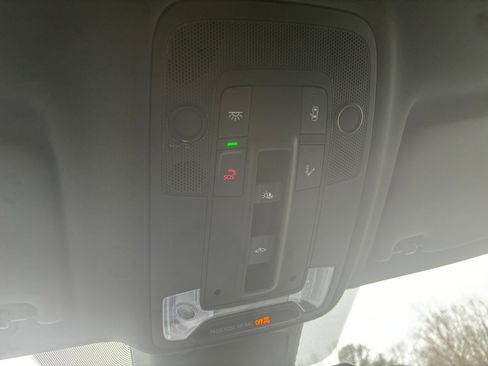 Used 2024 Audi Q3 2.0T Premium image 29