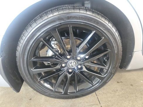 Used 2023 Toyota Camry XSE image 7