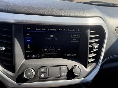 Used 2021 GMC Acadia SLE w/ Driver Convenience Package image 11