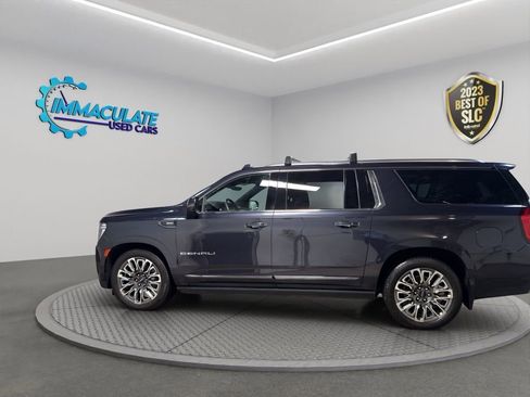 Used 2023 GMC Yukon XL Denali Ultimate image 2