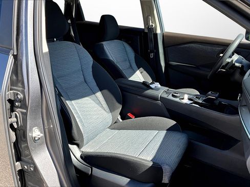 Used 2023 Nissan Rogue SV image 7