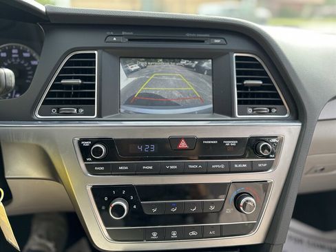 Used 2016 Hyundai Sonata SE FWD image 19