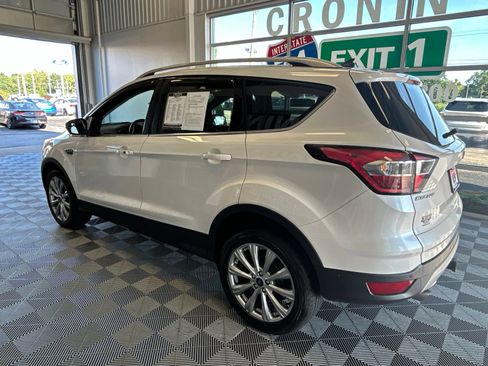 Used 2018 Ford Escape Titanium AWD/4WD image 4
