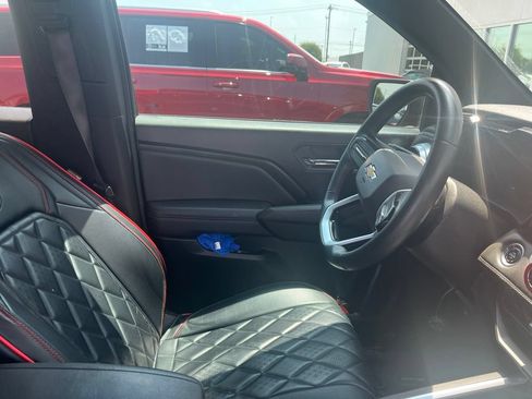 Used 2024 Chevrolet Colorado LT w/ LT Convenience Package RWD image 4